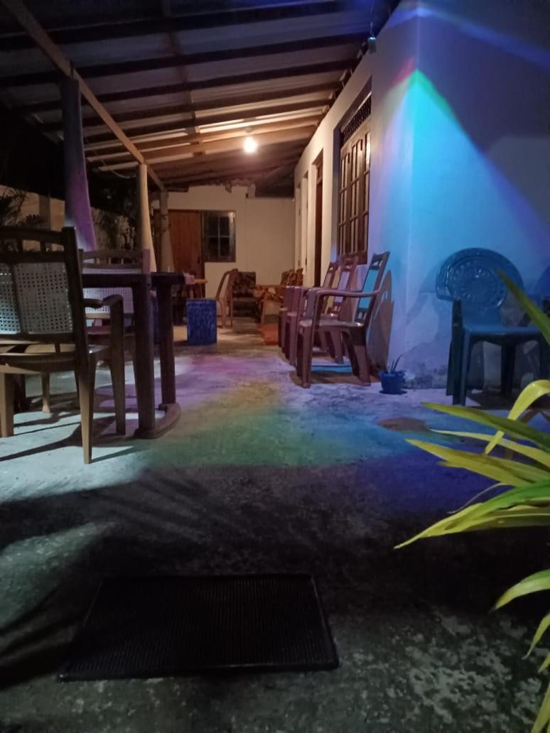 50* Stay Dikwella Exteriér fotografie